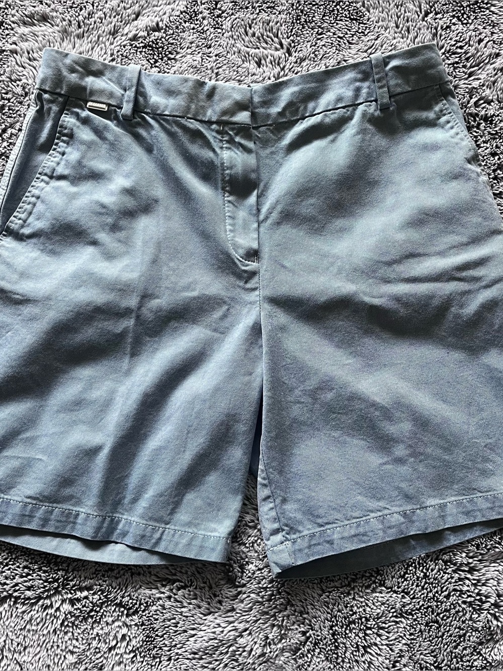 Lacoste Slate Blue Flat Front Cotton Twill Shorts w Subtle Logo Tab: Men’s 30